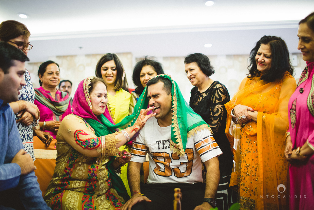 dubai-destination-wedding-into-candid-photography-haldi-pr-064.jpg