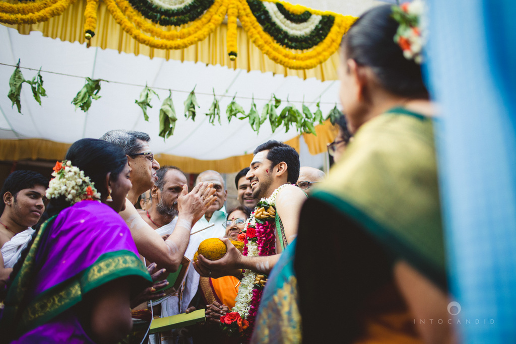 mumbai-wedding-photography-intocandid-southindian-wedding-photographer-ag-09.jpg