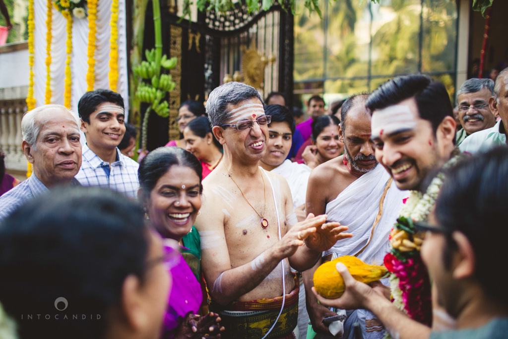 mumbai-wedding-photography-intocandid-southindian-wedding-photographer-ag-10.jpg
