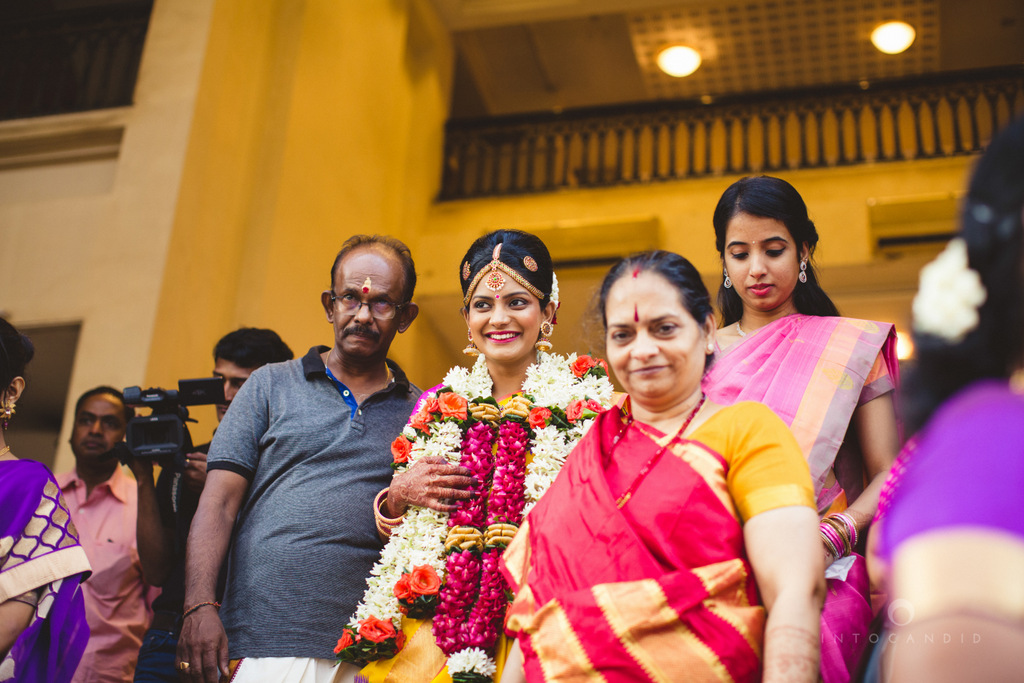 mumbai-wedding-photography-intocandid-southindian-wedding-photographer-ag-14.jpg