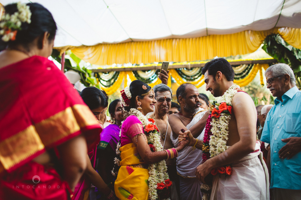 mumbai-wedding-photography-intocandid-southindian-wedding-photographer-ag-19.jpg