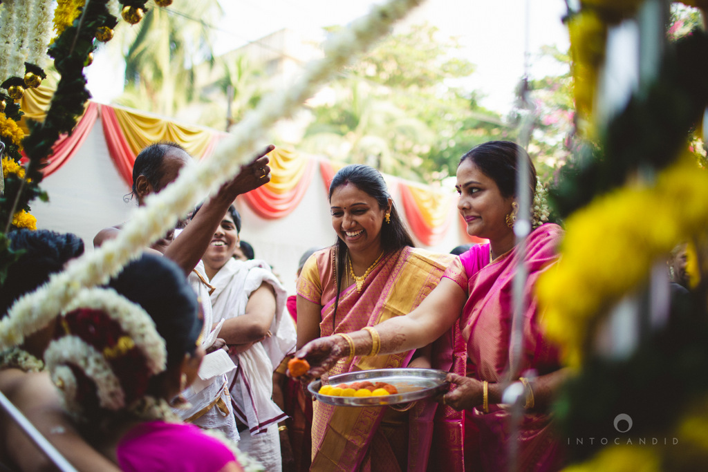 mumbai-wedding-photography-intocandid-southindian-wedding-photographer-ag-28.jpg