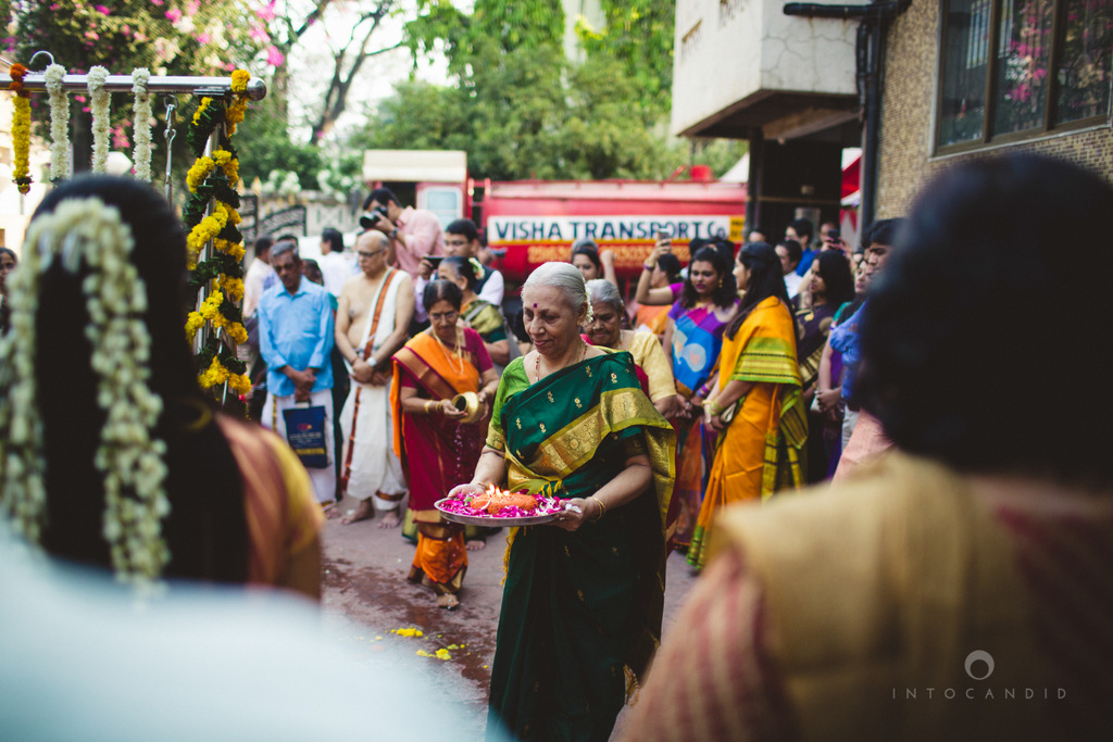mumbai-wedding-photography-intocandid-southindian-wedding-photographer-ag-31.jpg