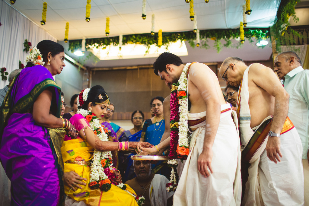 mumbai-wedding-photography-intocandid-southindian-wedding-photographer-ag-39.jpg