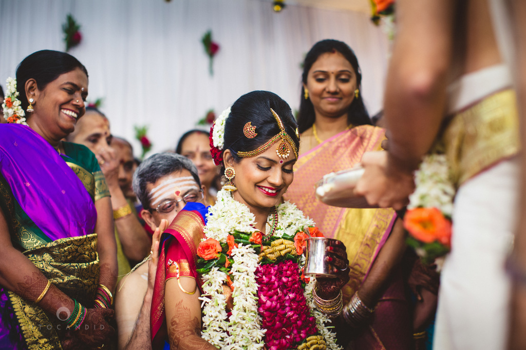 mumbai-wedding-photography-intocandid-southindian-wedding-photographer-ag-52.jpg
