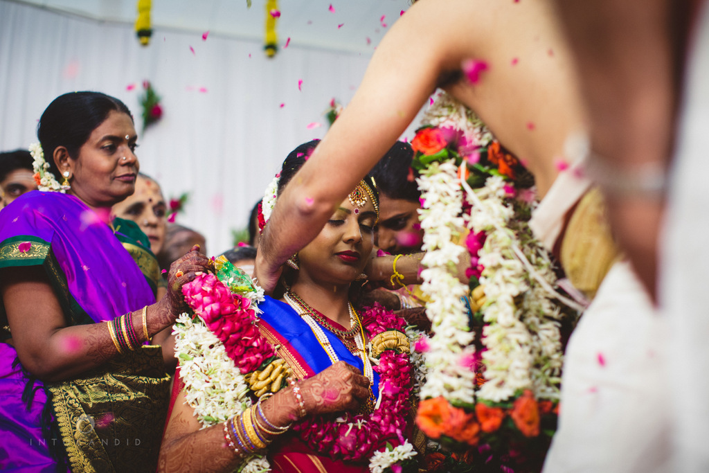 mumbai-wedding-photography-intocandid-southindian-wedding-photographer-ag-54.jpg