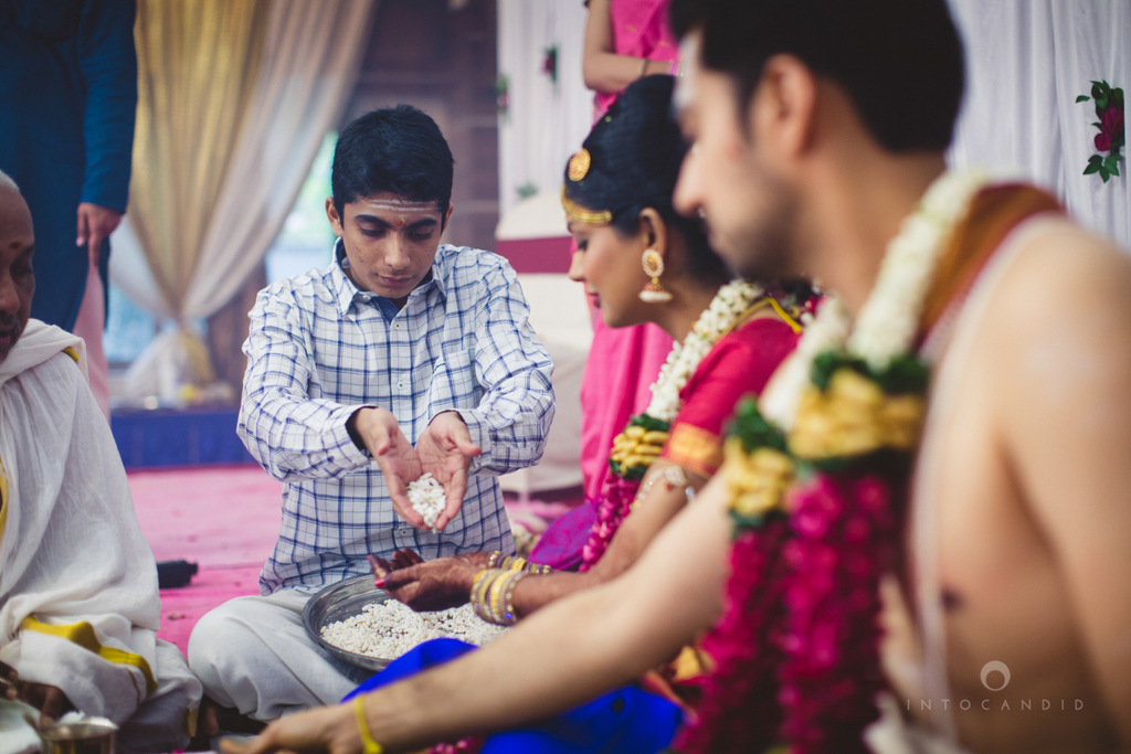 mumbai-wedding-photography-intocandid-southindian-wedding-photographer-ag-61.jpg