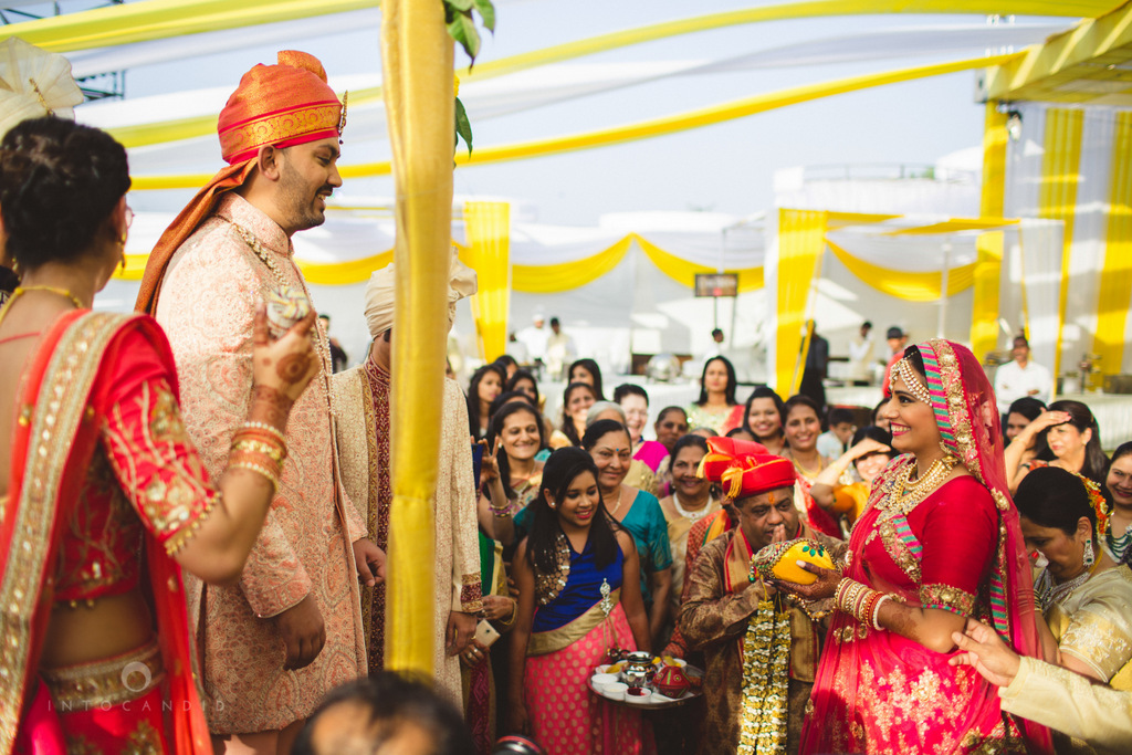 mumbai-gujarati-wedding-photographer-intocandid-photography-tg-046.jpg