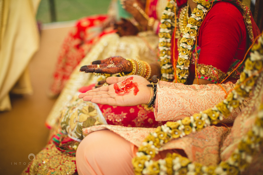 mumbai-gujarati-wedding-photographer-intocandid-photography-tg-059.jpg