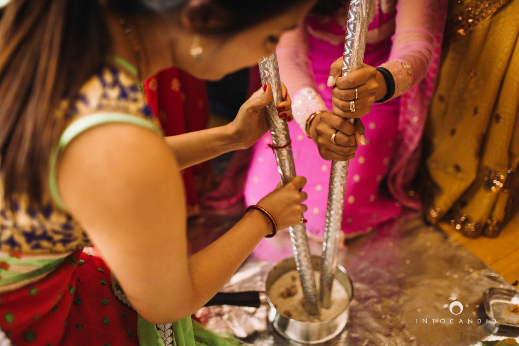 coventry-wedding-photography-wedding-destination-photographers-asian-wedding-hindu-intocandid-manasvi-ketan-photographer-63.jpg
