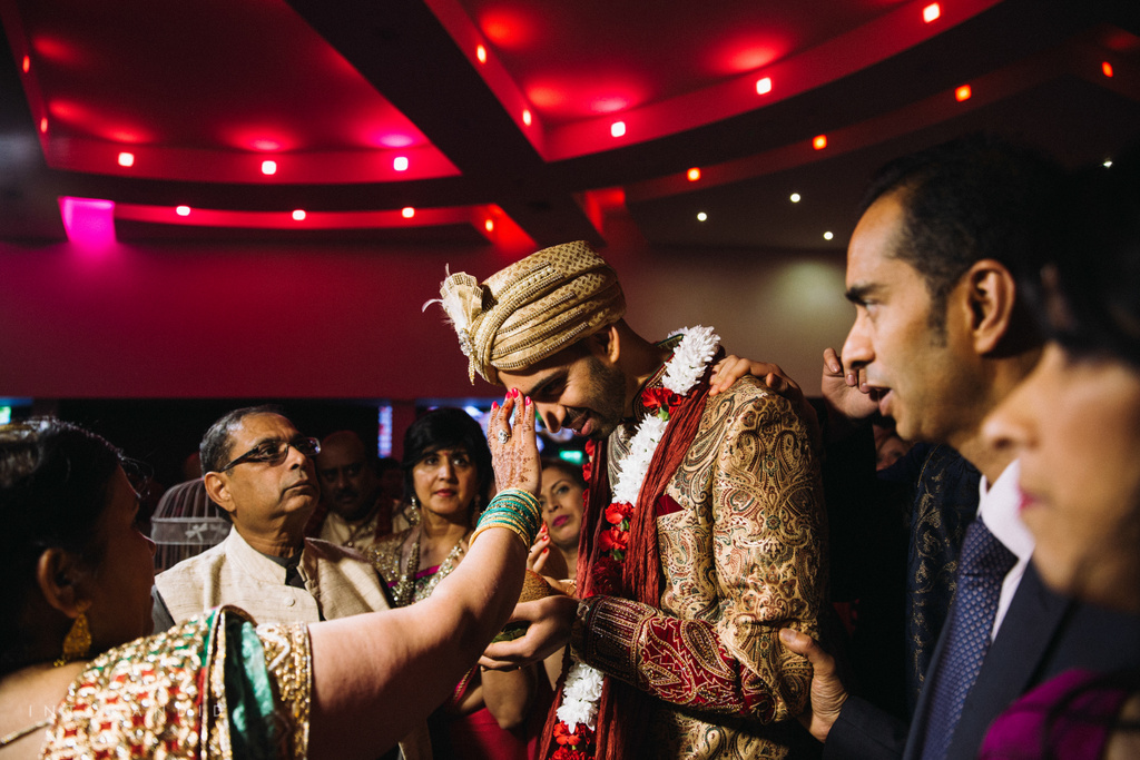 birmingham-wedding-photographer-uk-destination-wedding-photography-intocandid-ketan-manasvi-wedding-photographer-066.jpg