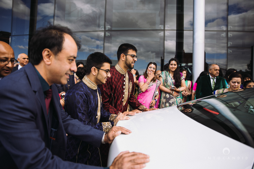 birmingham-wedding-photographer-uk-destination-wedding-photography-intocandid-ketan-manasvi-wedding-photographer-122.jpg