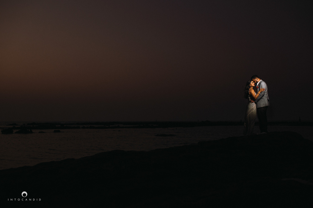 candid-wedding-photographer-mumbai-candid-wedding-photography-couple-shoot-prewedding-35.jpg