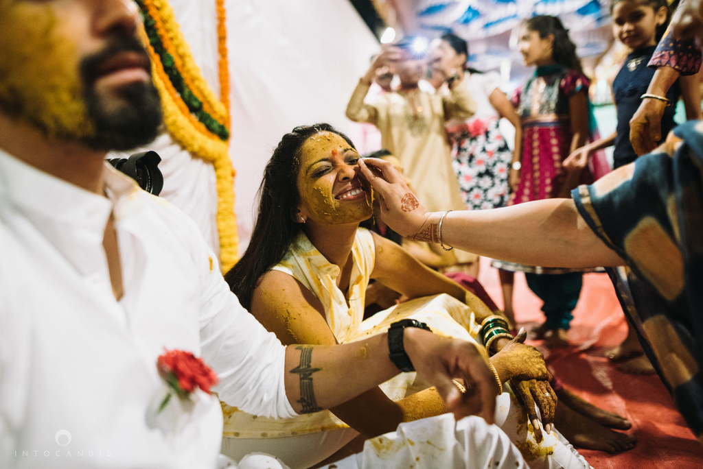 mumbai_marathi_wedding_photographer_intocandid_photography_ketan_manasvi_028.jpg