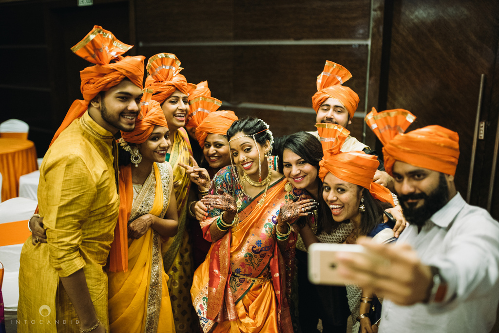 mumbai_marathi_wedding_photographer_intocandid_photography_ketan_manasvi_077.jpg