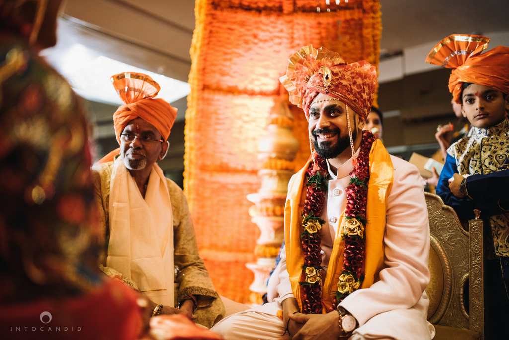 mumbai_marathi_wedding_photographer_intocandid_photography_ketan_manasvi_103.jpg