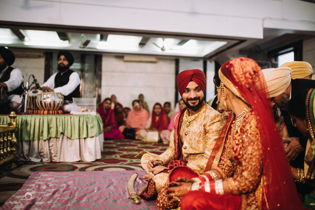 mumbai_wedding_photographer_delhi_wedding_intocandid_ketan_manasvi_lakhbir_dotdusk_photographer_43.jpg