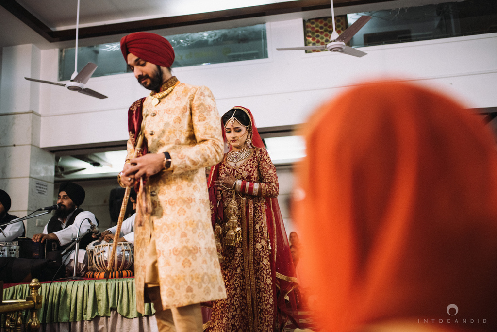 mumbai_wedding_photographer_delhi_wedding_intocandid_ketan_manasvi_lakhbir_dotdusk_photographer_48.jpg