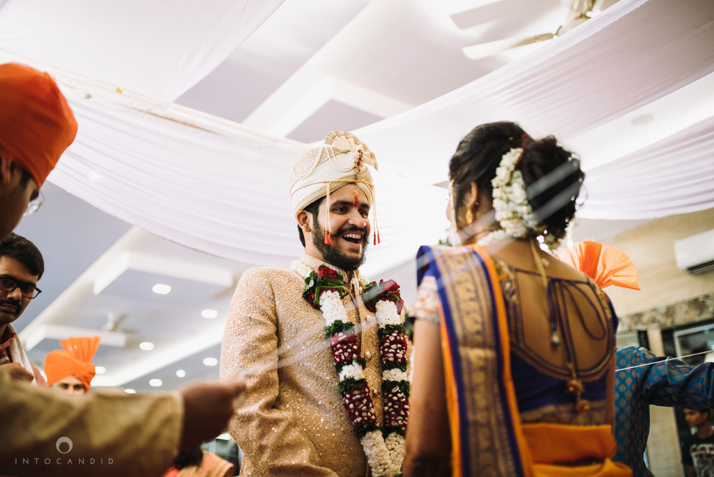 mumbai_wedding_photographer_maharasthrian_wedding_photographer_ta_39.jpg