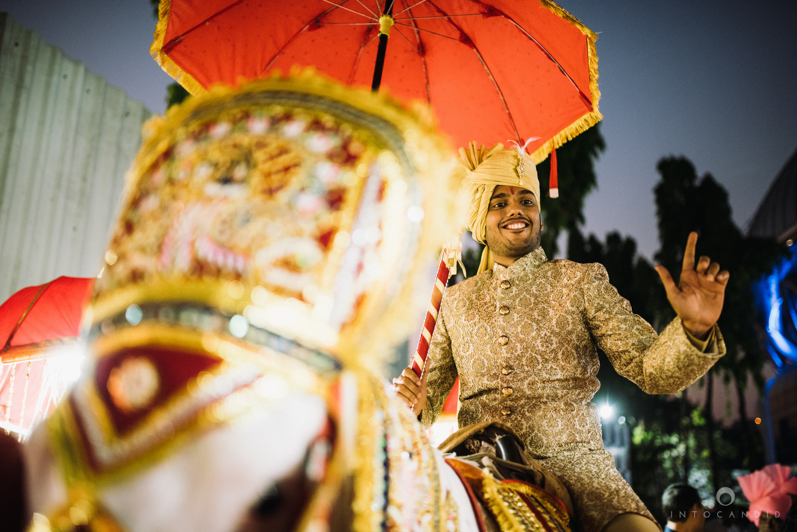 mumbai_wedding_photographer_intocandid_saharastar_ketan_manasvi_ts_016.jpg