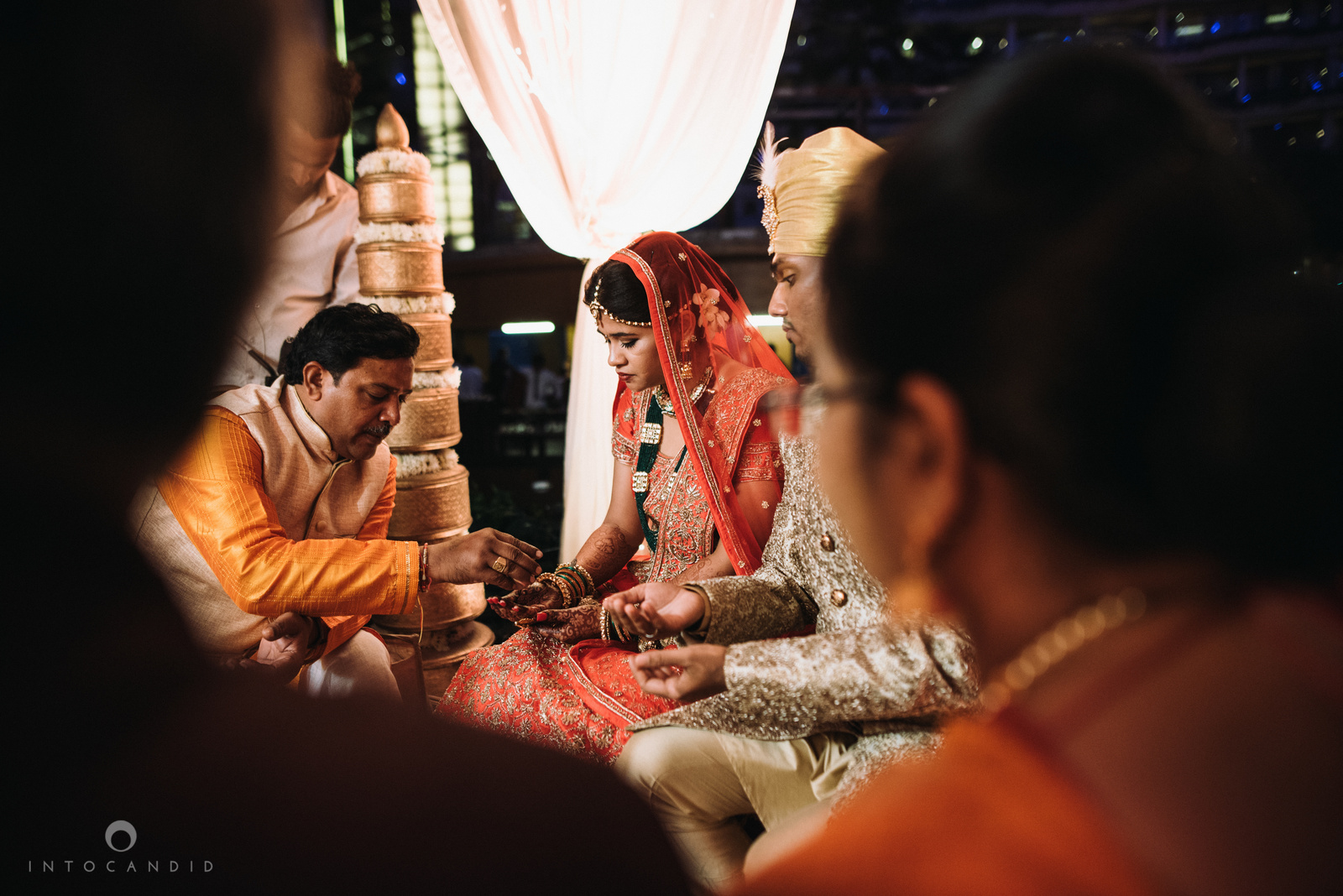 mumbai_wedding_photographer_intocandid_saharastar_ketan_manasvi_ts_022.jpg