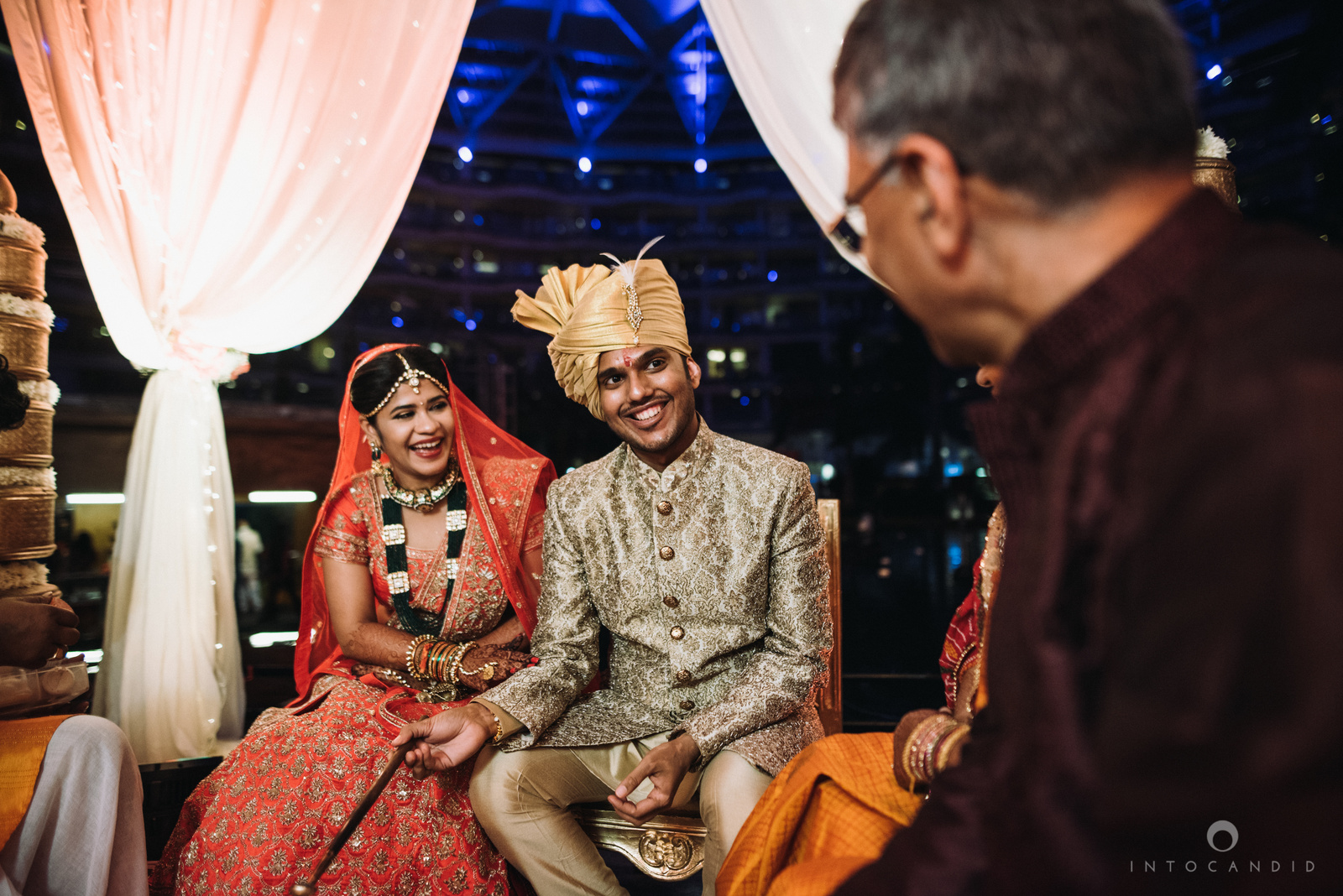 mumbai_wedding_photographer_intocandid_saharastar_ketan_manasvi_ts_023.jpg