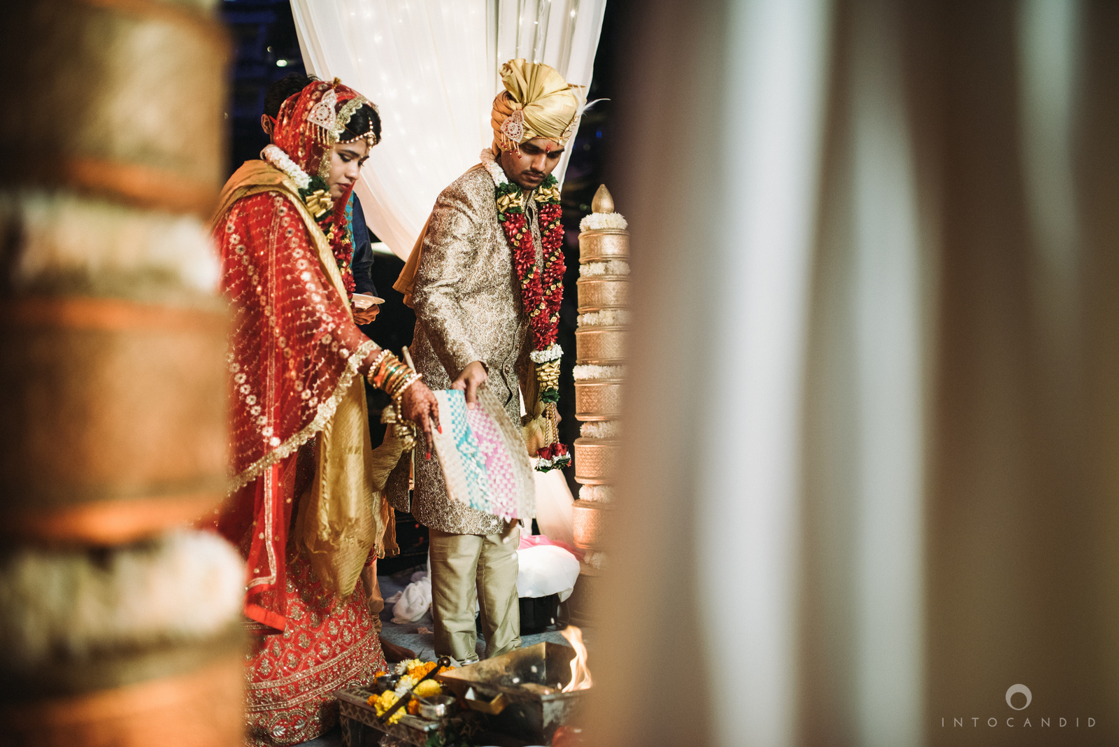 mumbai_wedding_photographer_intocandid_saharastar_ketan_manasvi_ts_028.jpg