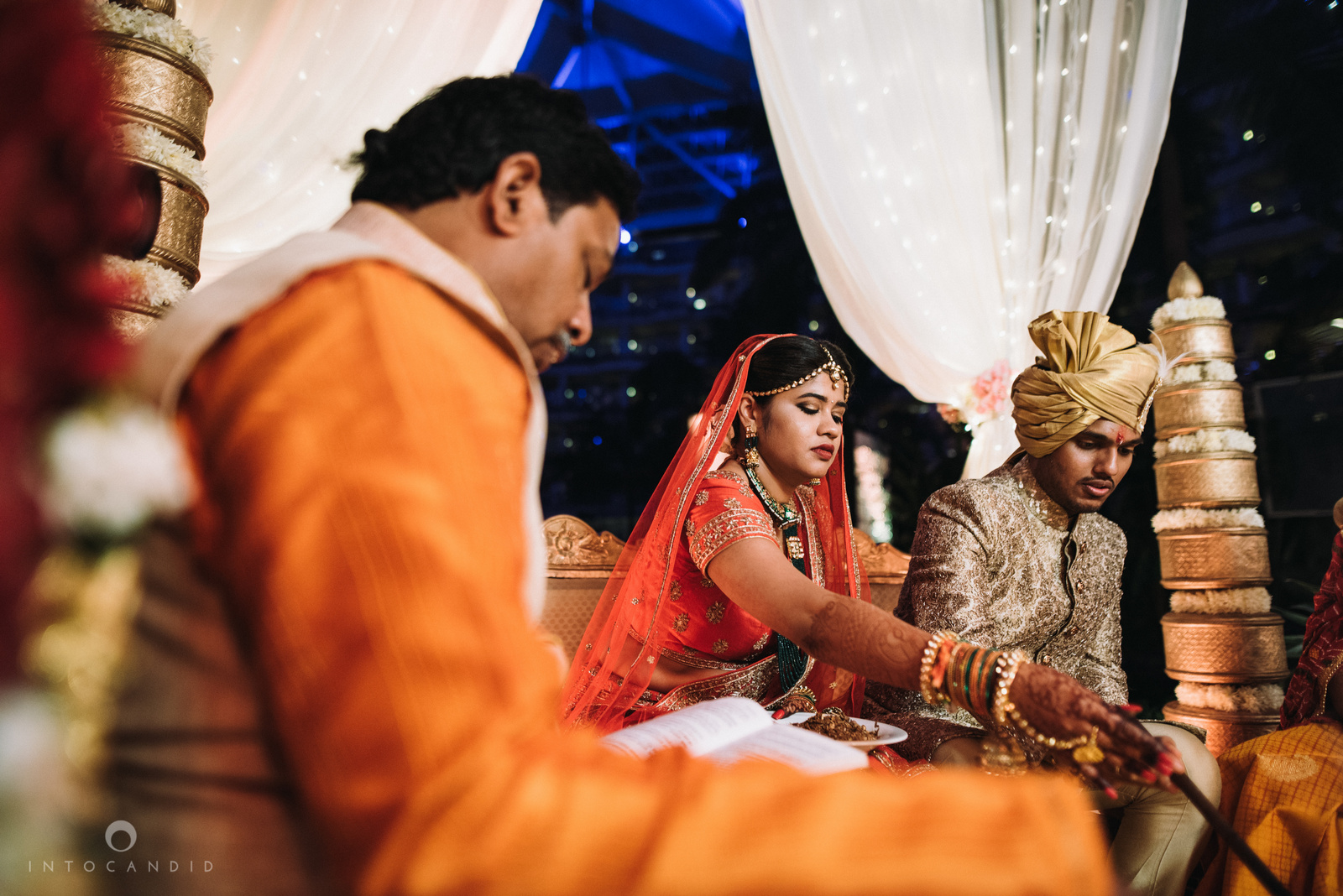 mumbai_wedding_photographer_intocandid_saharastar_ketan_manasvi_ts_025.jpg
