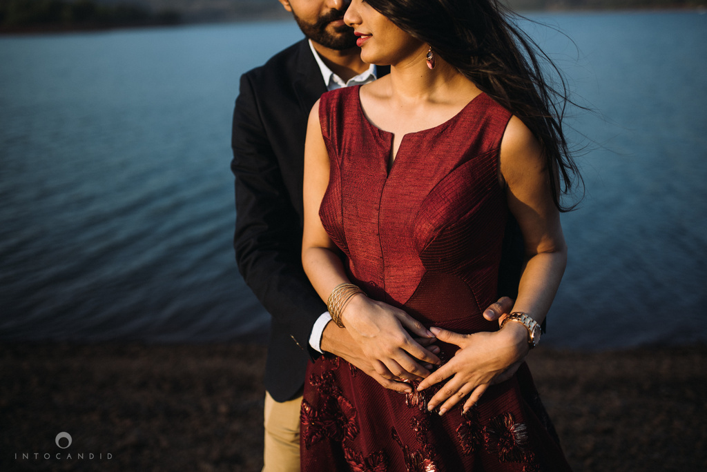 mumbai_wedding_photographer_ketan_manasvi_lonavla_pre_wedding_couple_session_intocandid_photography_12.jpg