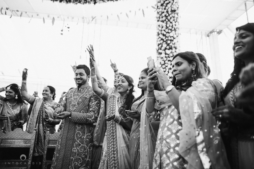 mumbai_candid_wedding_photographer_ketanmanasvi_intocandid_photography_61.jpg