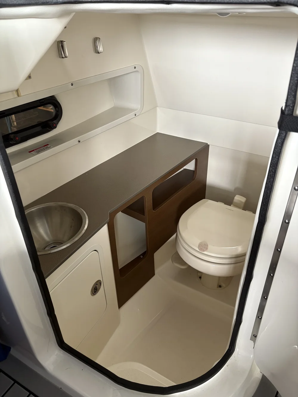 【中古】Dex Image Select RELAX iDeal Yachts — Sea Ray SDX 270 Specs