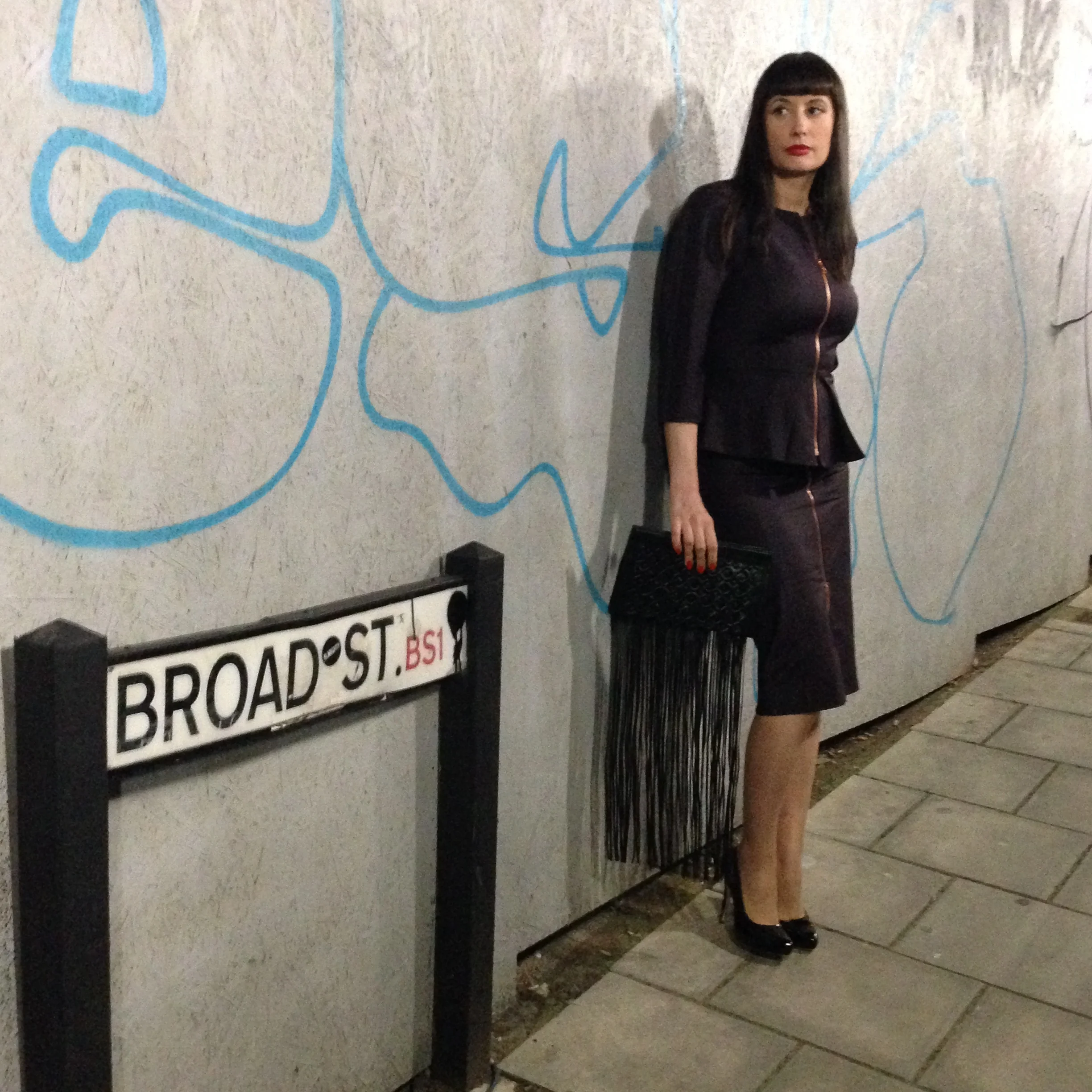 Suit: simple or with an extra kick?