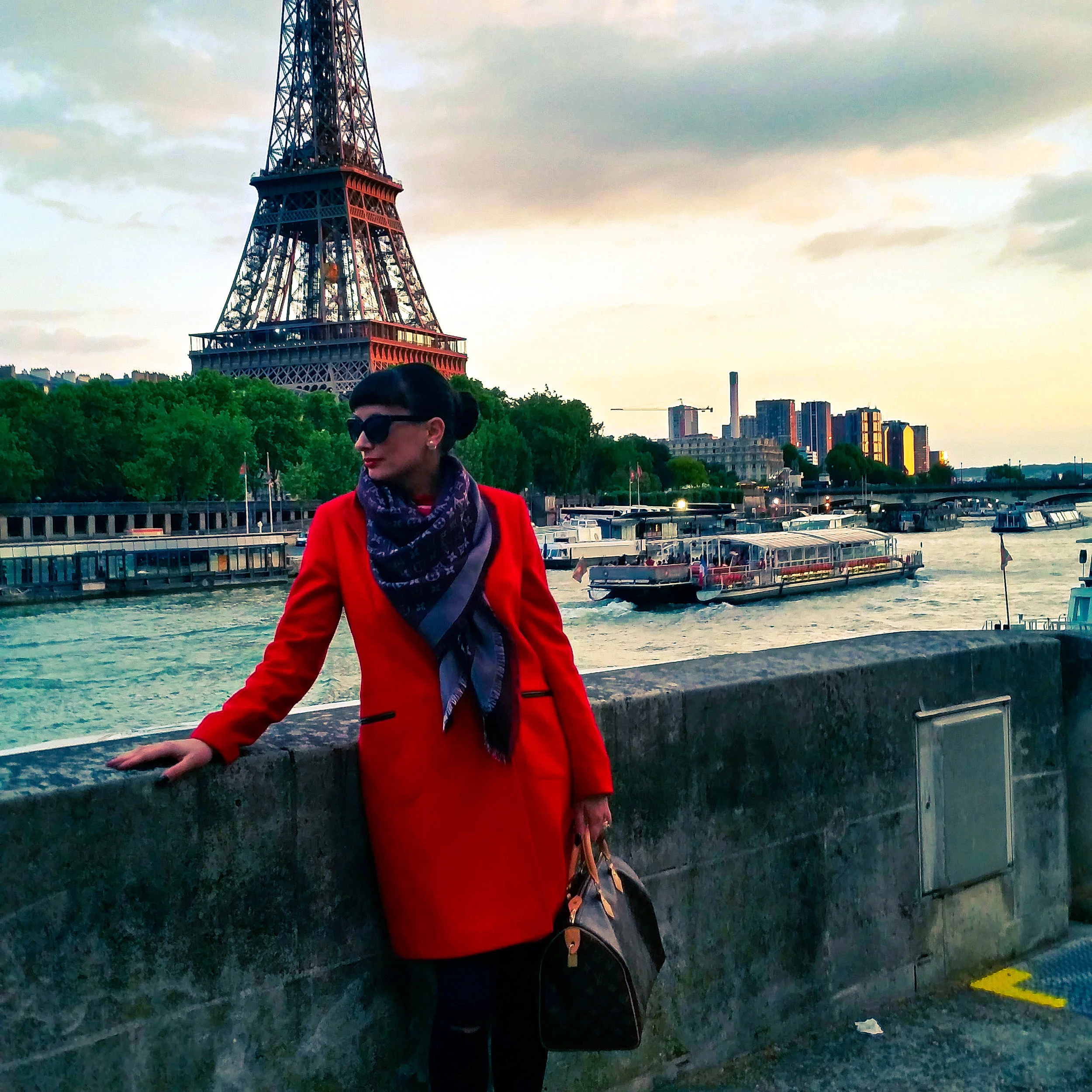 Looks for Paris: Day 3 - Twilight in the Seine
