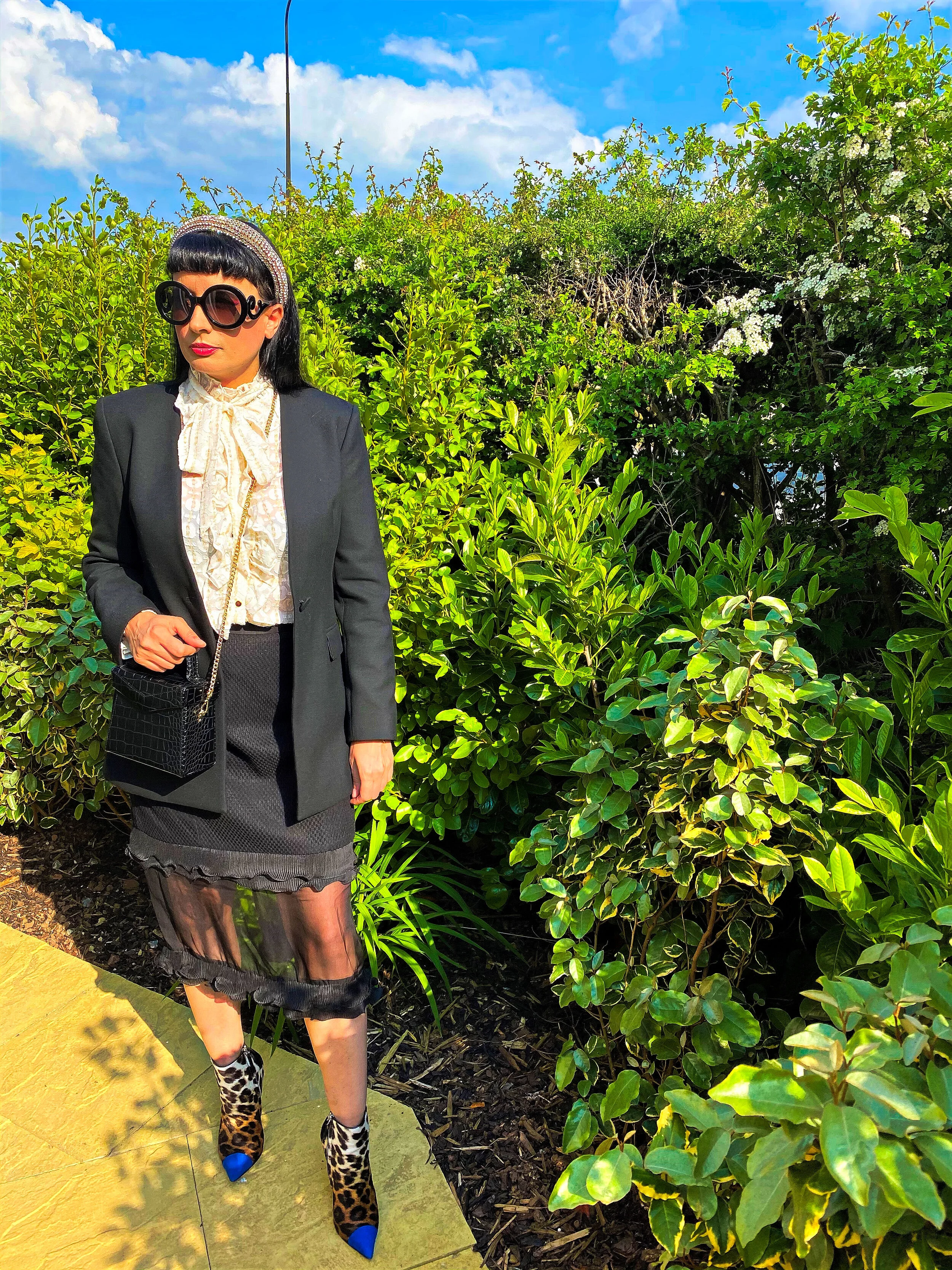 How to upgrade a Classic Look with Accessories!