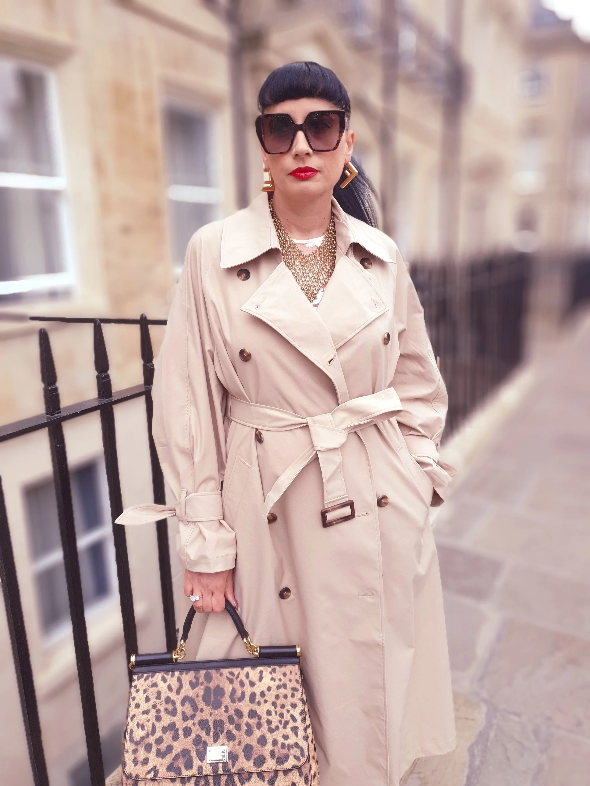 Autumn's staple: A TRENCH COAT