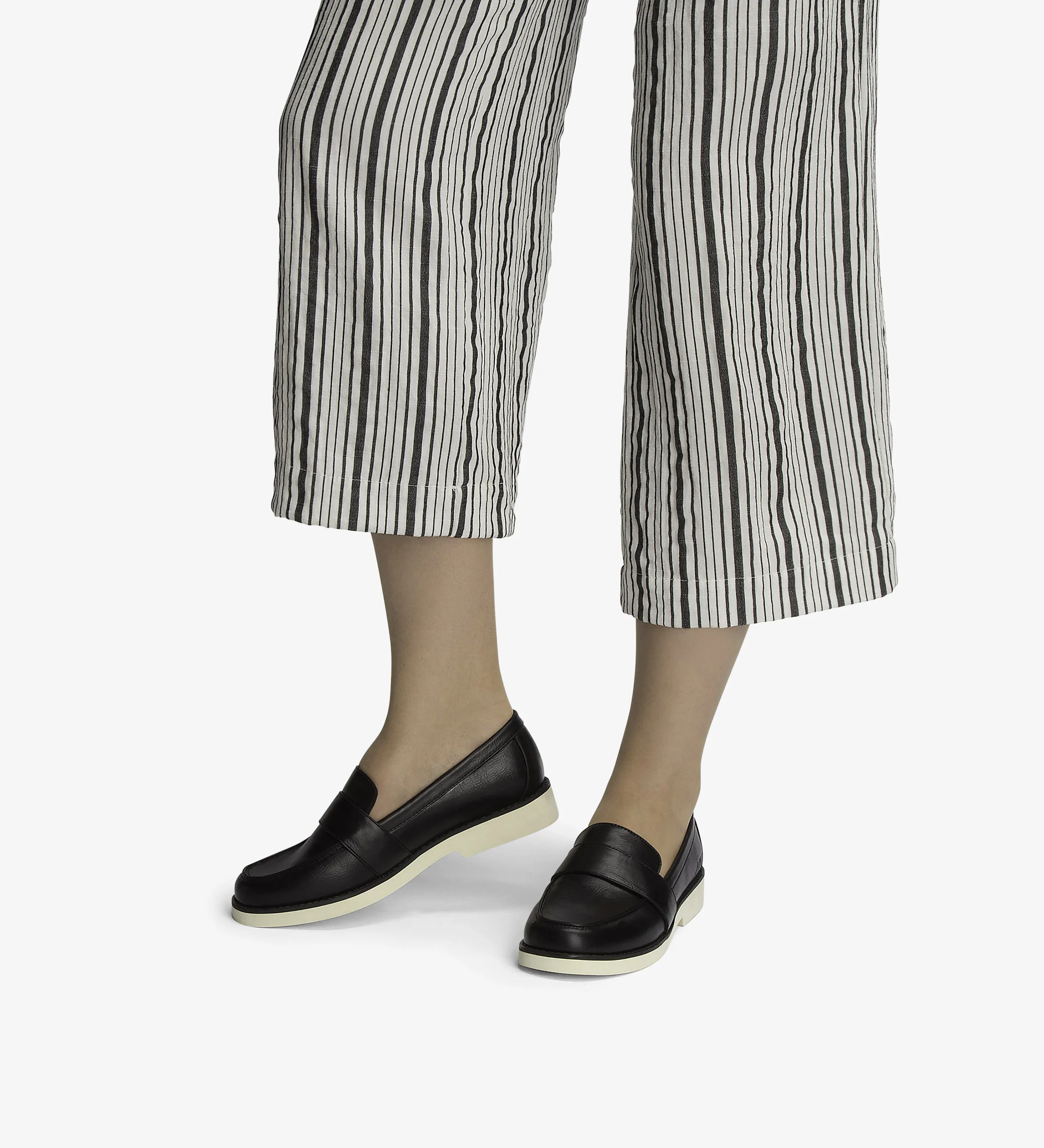 FW16-Seek-Elva-Cerise-2.jpg