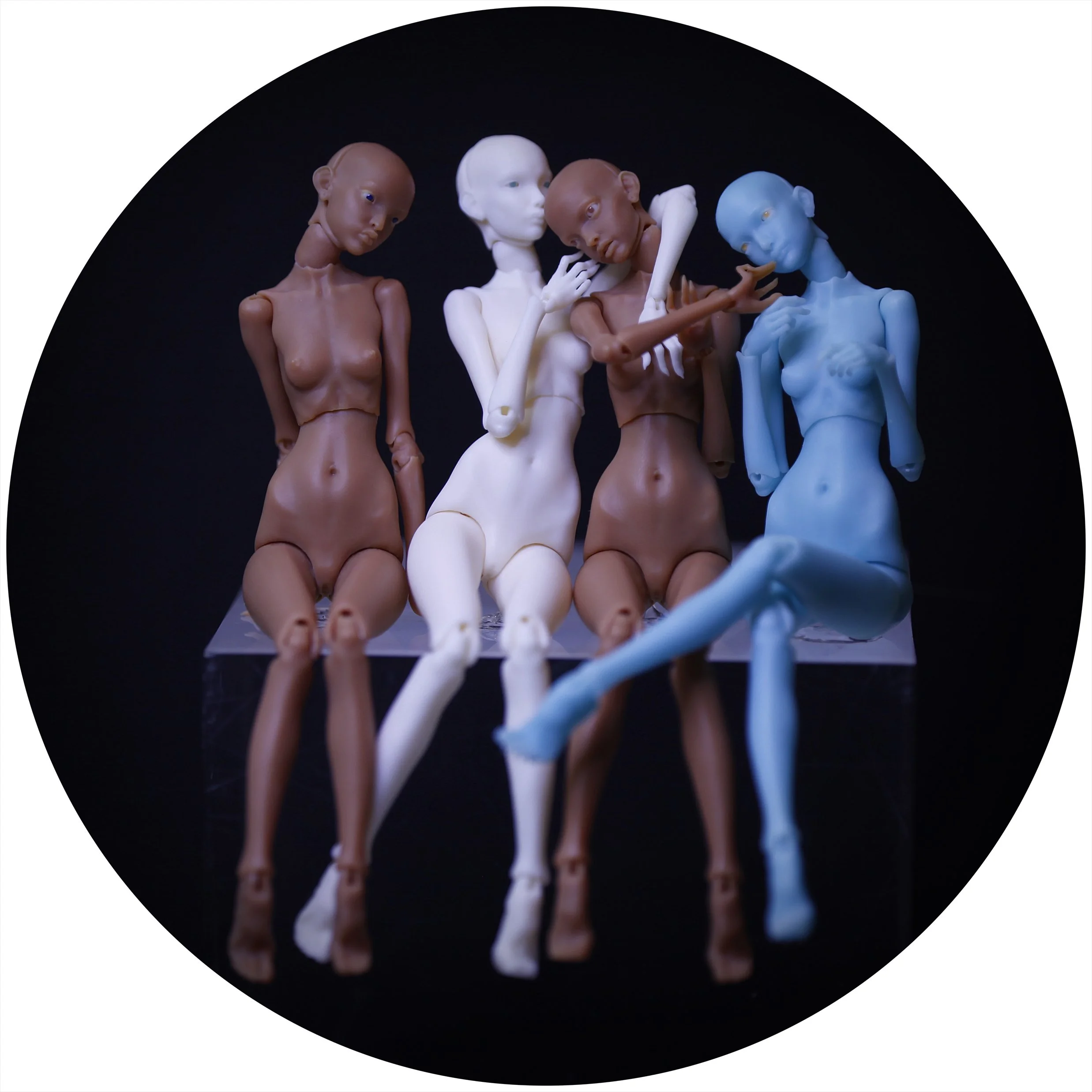 TINY DOLLS 01.jpg