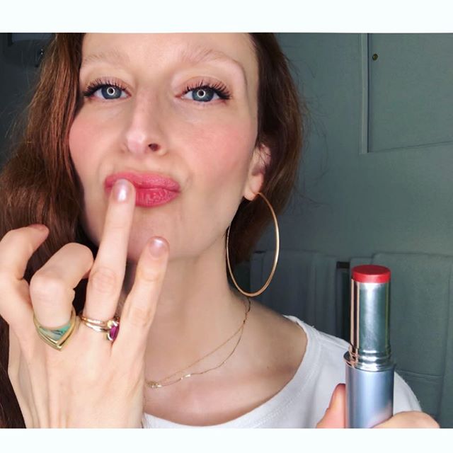 Up close and personal in my latest YouTube video showcasing my @vapourbeauty lip+ cheek color wardrobe. 💋🧡 link to my YouTube channel is in my bio, courtesy of @thechalkboardmag 💜