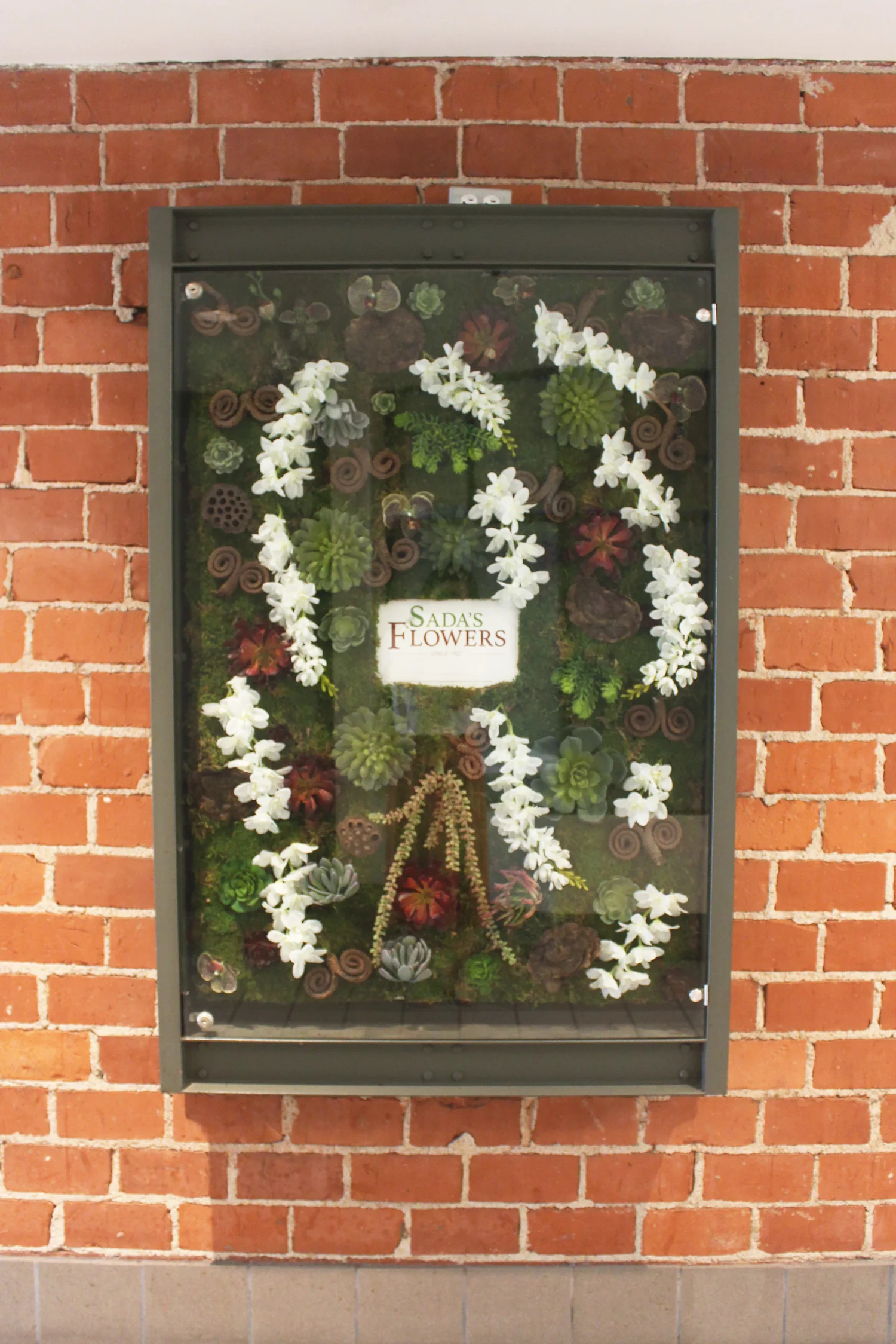  Installation By Sada's Flowers 