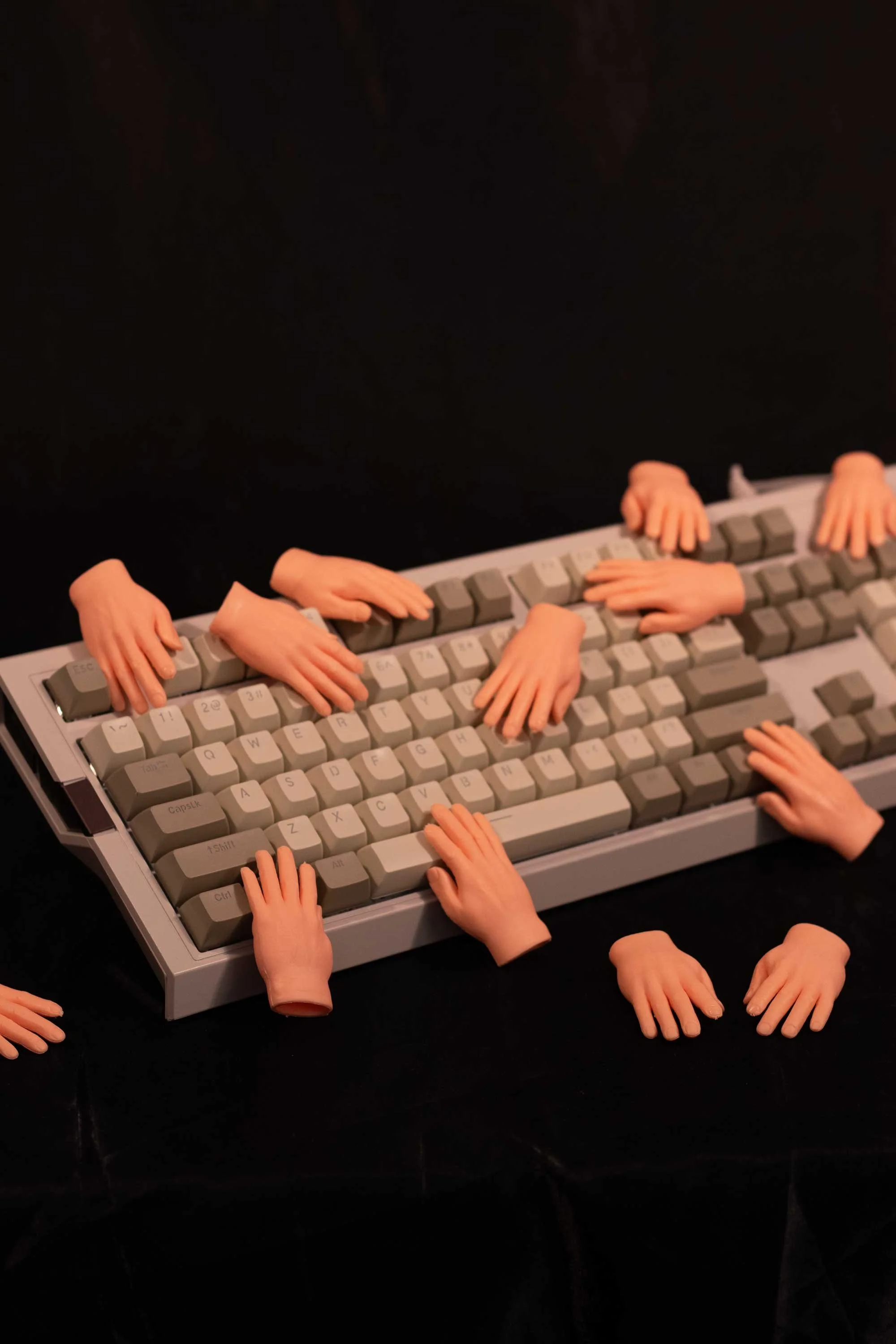 diy-shoot-keyboard-tinyhands.jpg