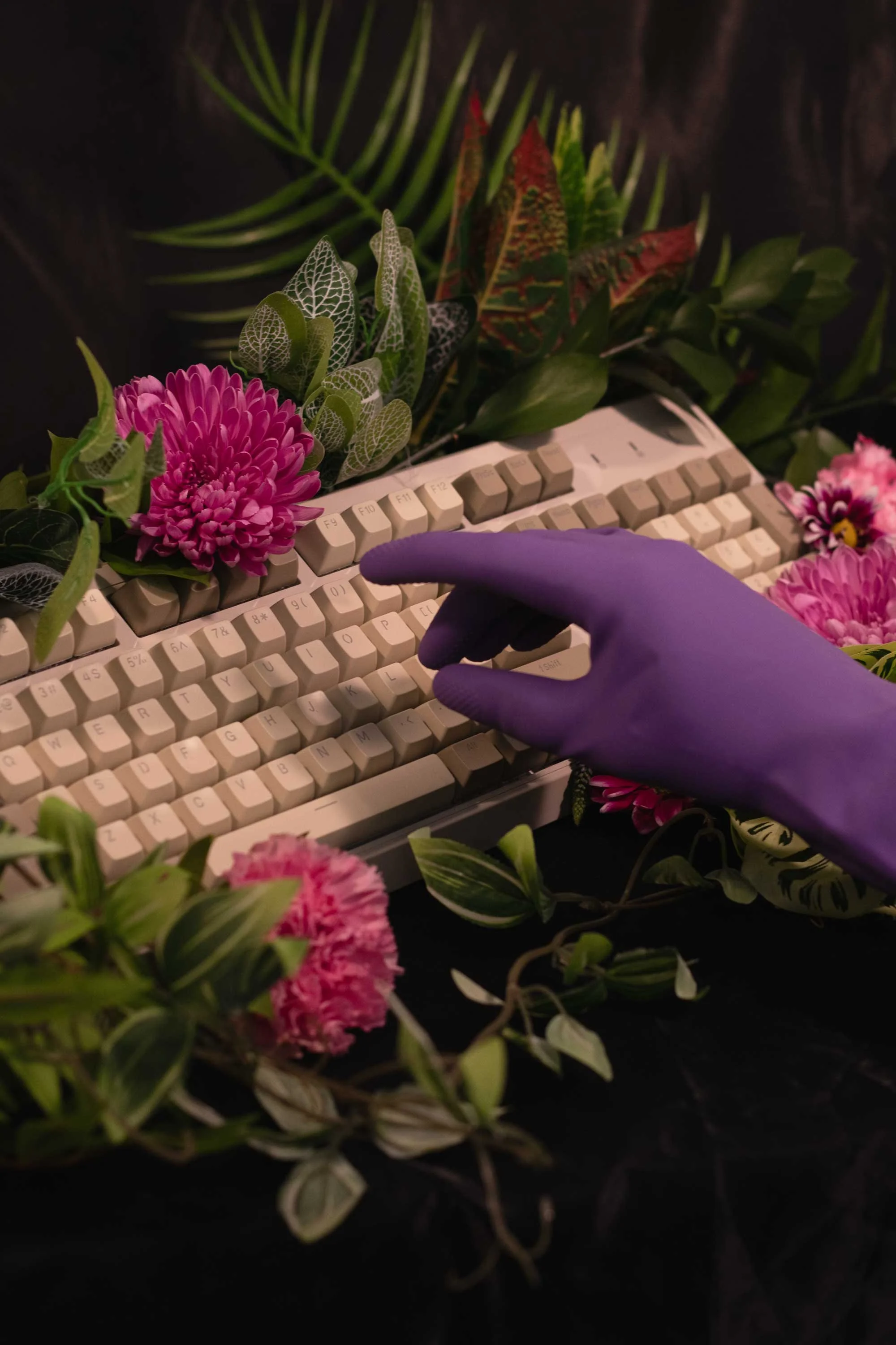 diy-shoot-keyboard-purplehands.jpg