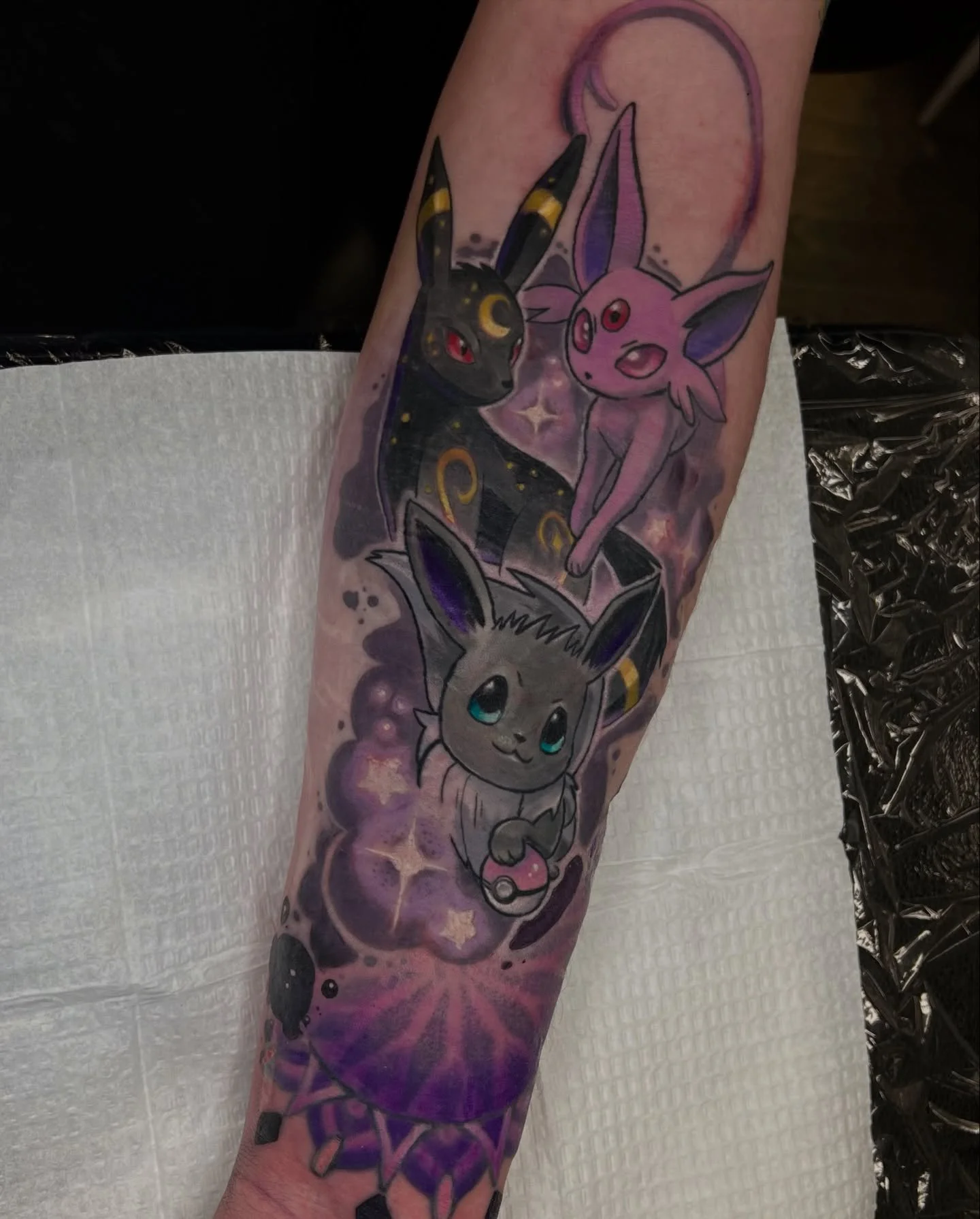 Eevee-Lutions cover up!
(Swipe -> to see the before)

This was probably one of the more difficult cover-ups I&rsquo;ve had to do. It took a bit longer than my normal process due to the scar tissue and prior laser removal treatments. However, thank
