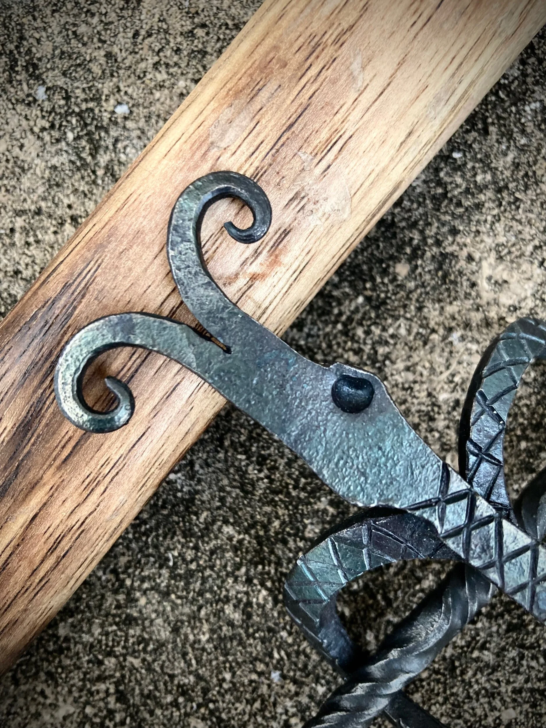 23BA48A7-2C9F-4414-861A-3F21CFE6E062