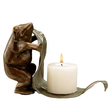 Frog Holding Leaf Candleholder 50629
