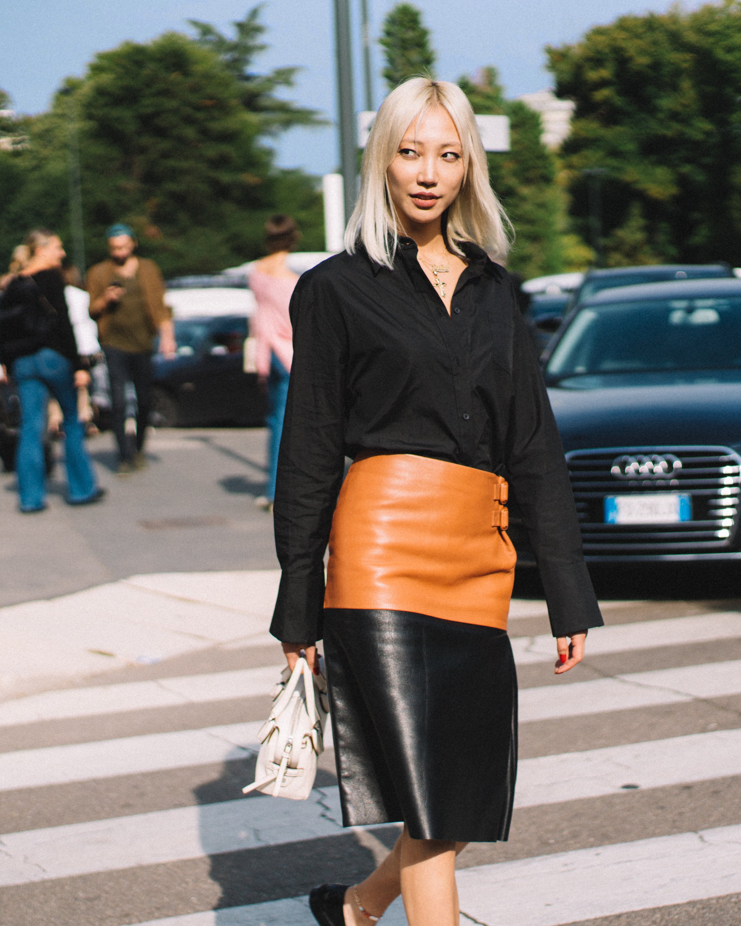 Soo Joo, Tod's.