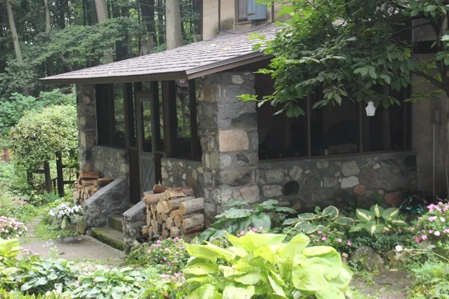 FIELDSTONE PORCH AT THE HUMPS 