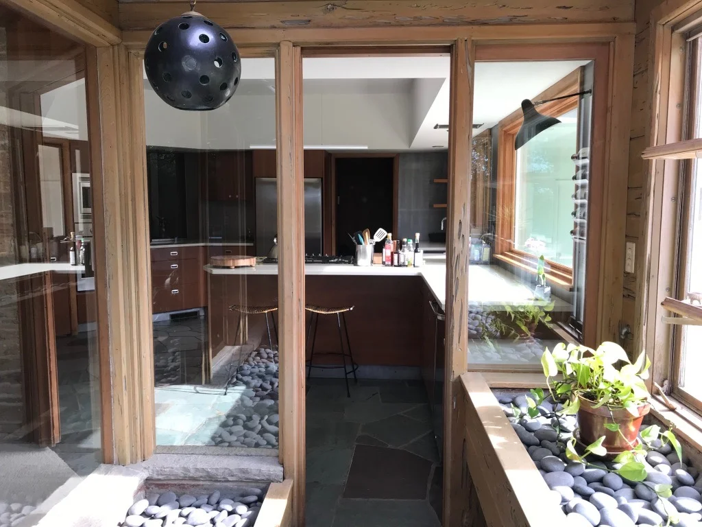 GREENHOUSE TO KITCHEN