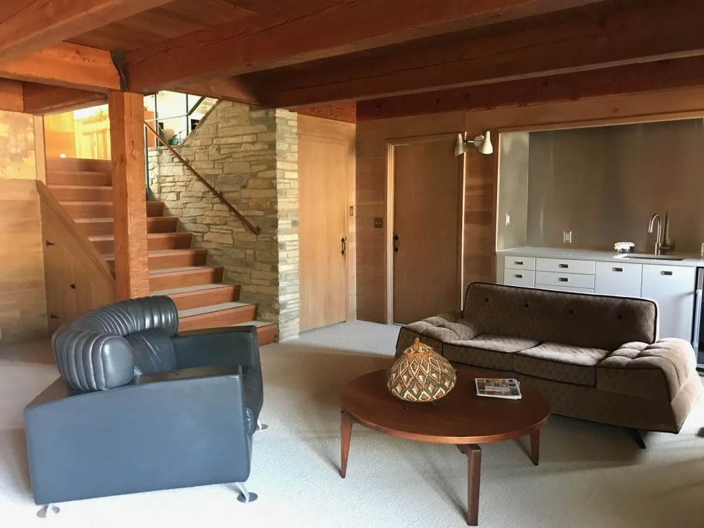 LOWER+LEVEL+STAIRWAY+AND+BEAMS.jpg
