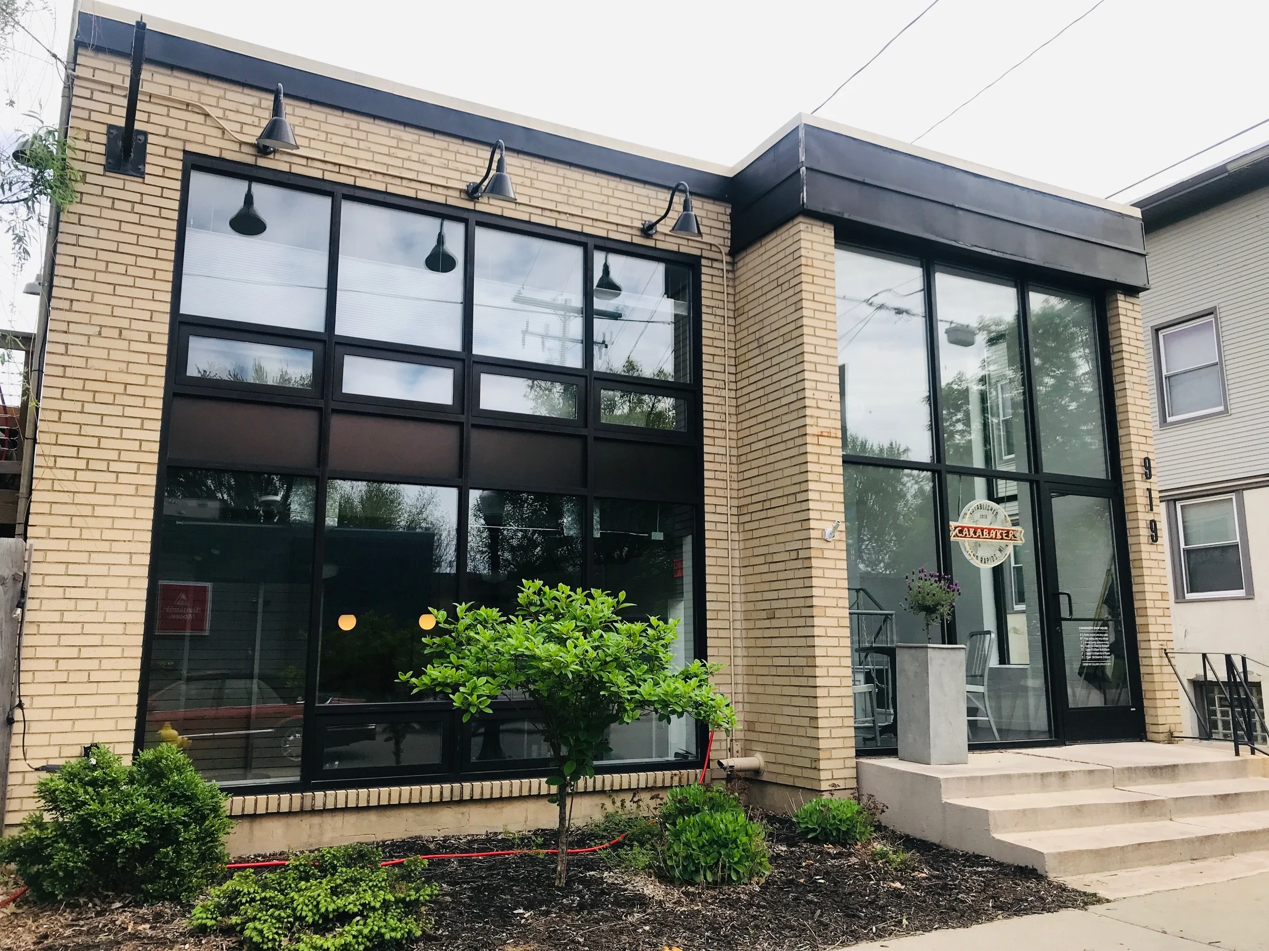 CAKABAKERY BUILDING