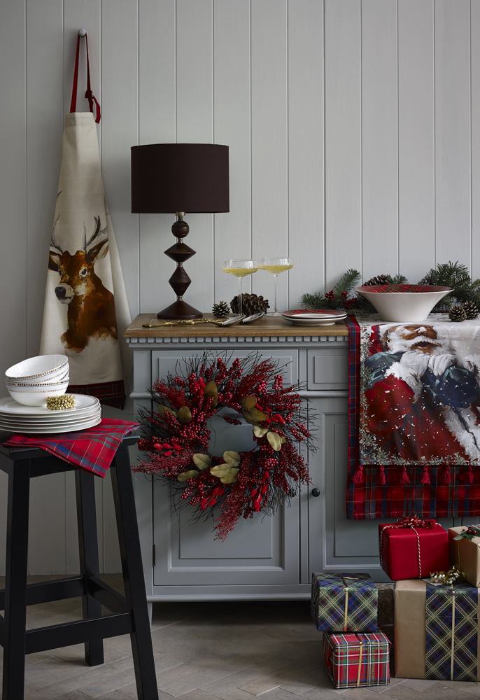M&S_Christmas_Joyeux_Noel_22673-2.jpg
